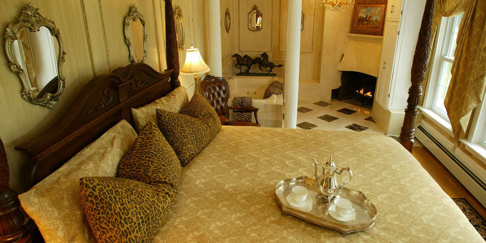 Historic Jacob Hill Inn Seekonk Room photo